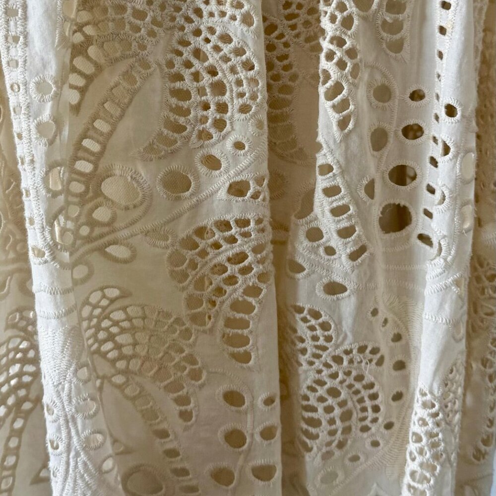 FARM Rio Cream Lace Top - Picture 2 of 7